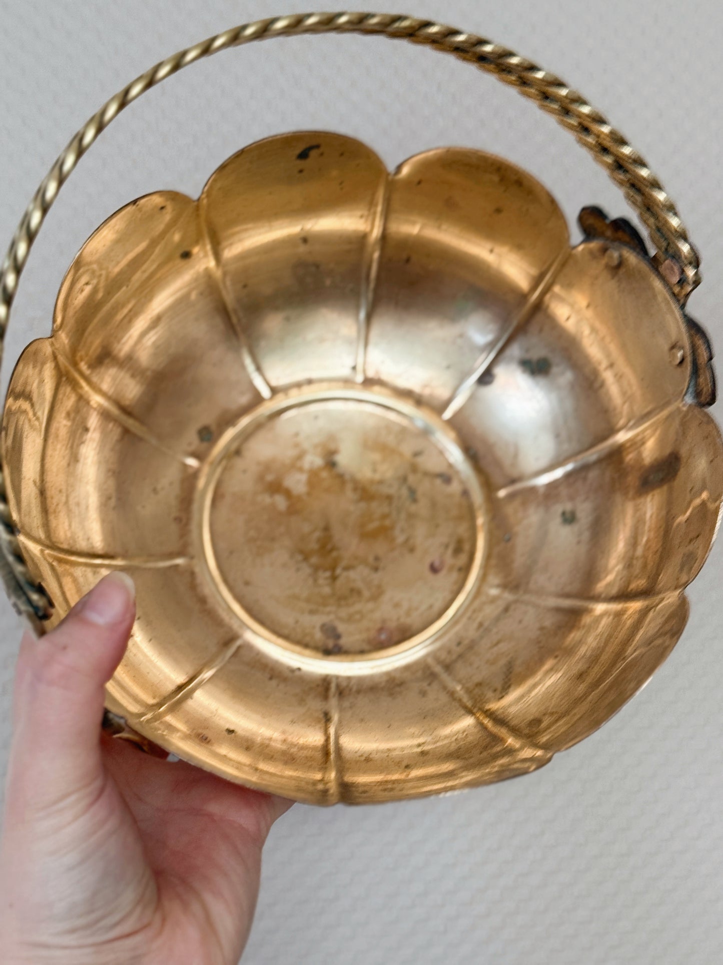 Vintage Large Brass Scallop Basket