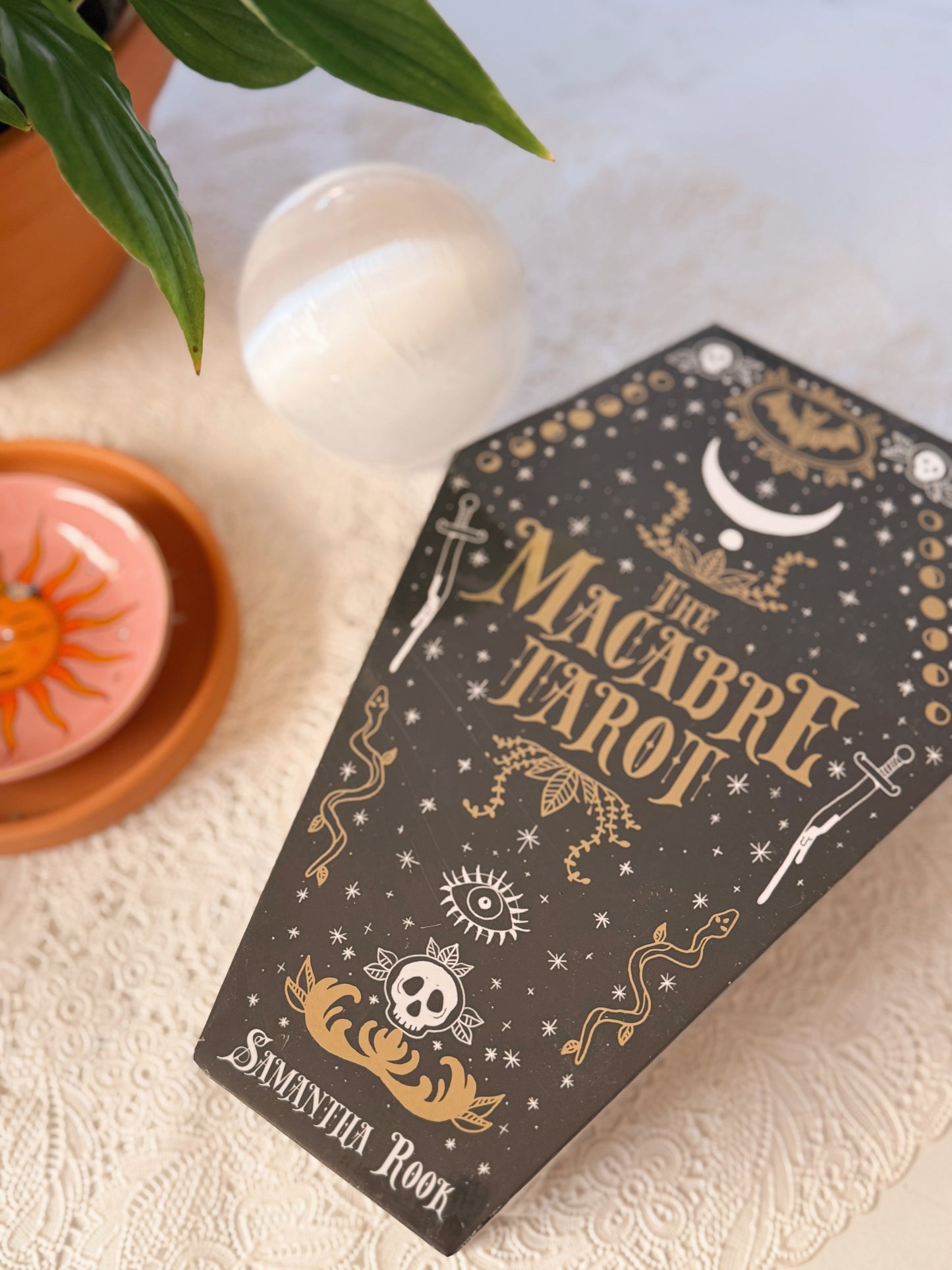 The Macabre Tarot | Samantha West