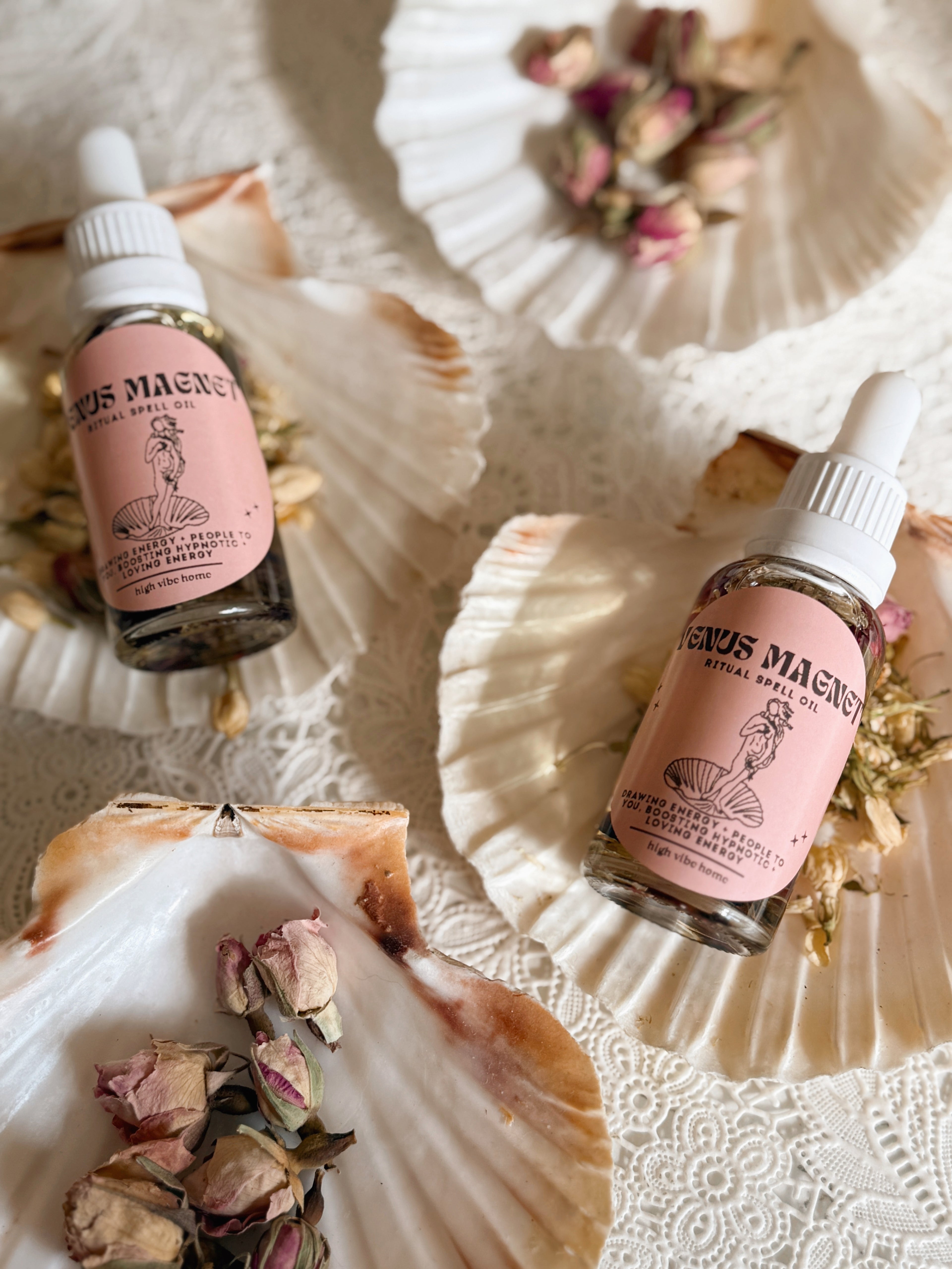 Venus' Magnet Ritual Spell Oil