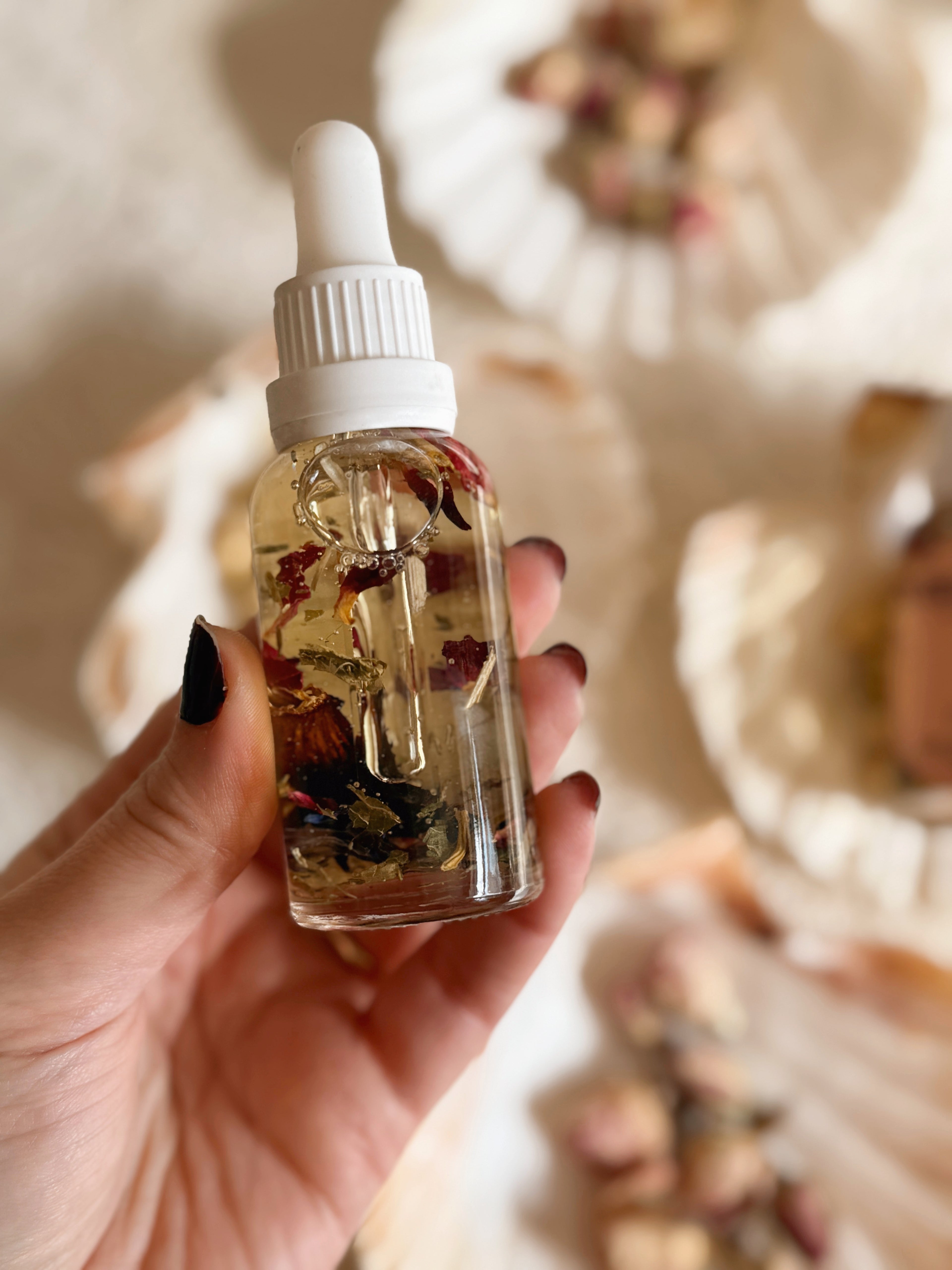 Venus' Magnet Ritual Spell Oil