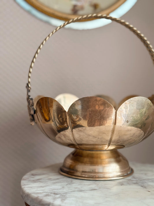 Vintage Large Brass Scallop Basket
