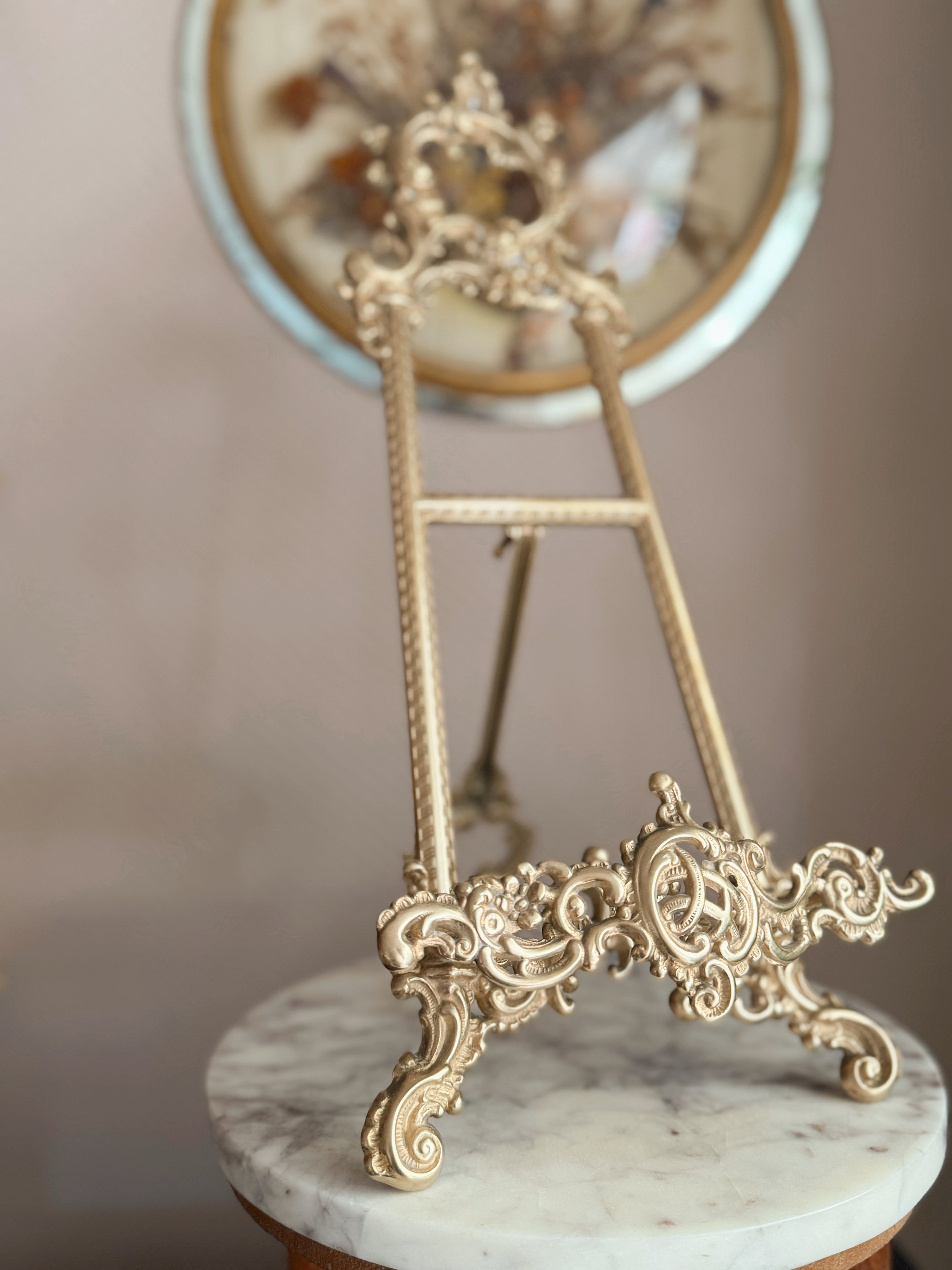 Vintage Brass Rococo Easel (UK ONLY)