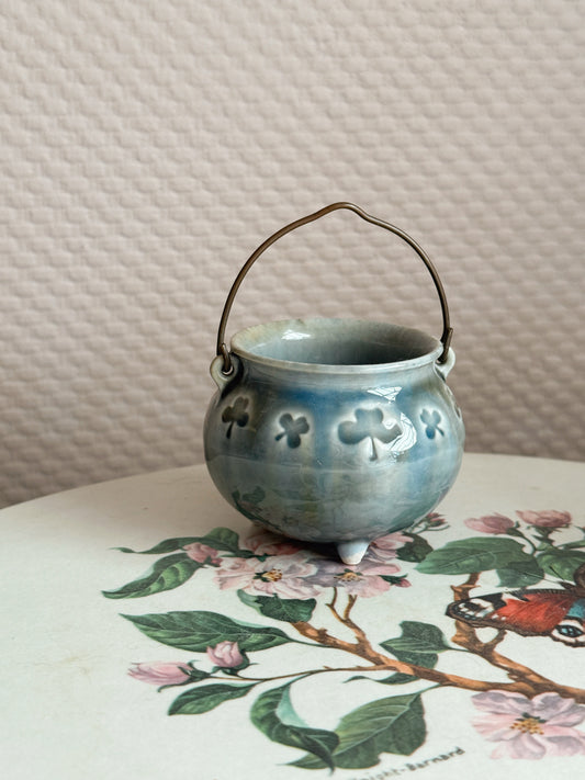 Vintage Wade Ceramic Clover Cauldron