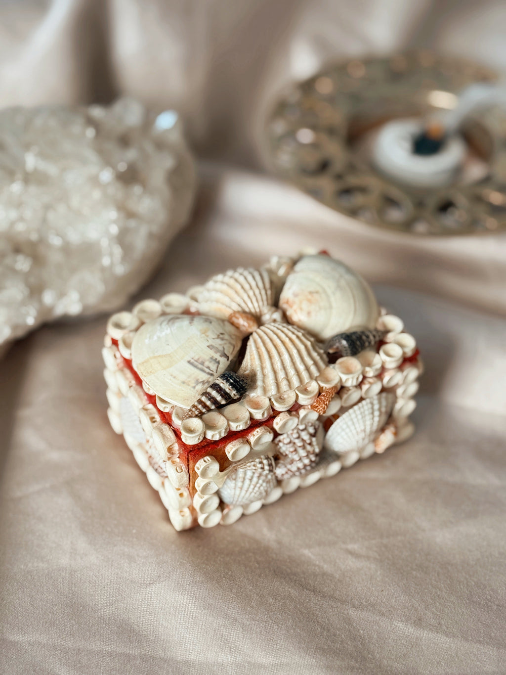 Vintage Small Shell Trinket Box