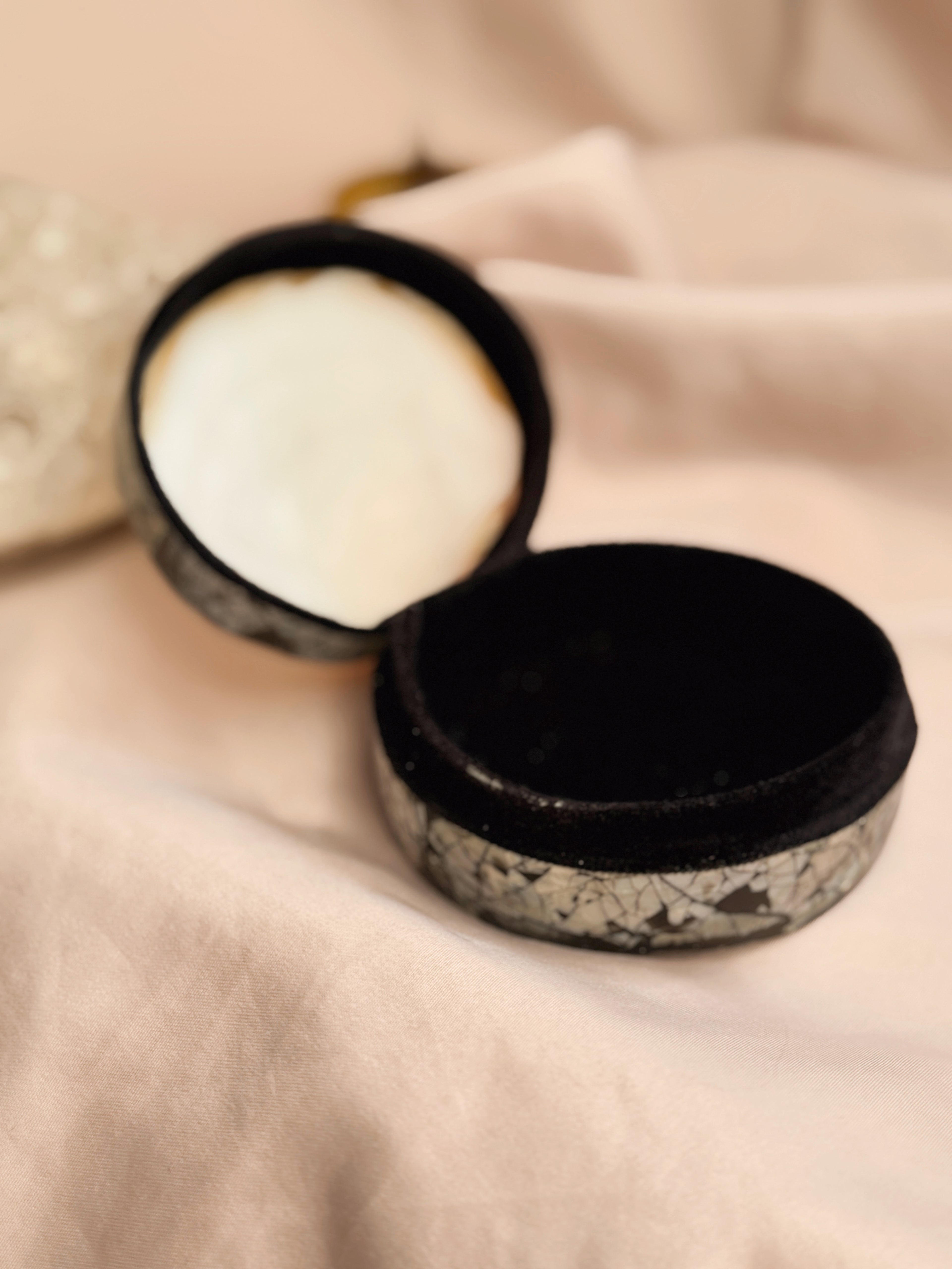 Vintage Shell Trinket Box