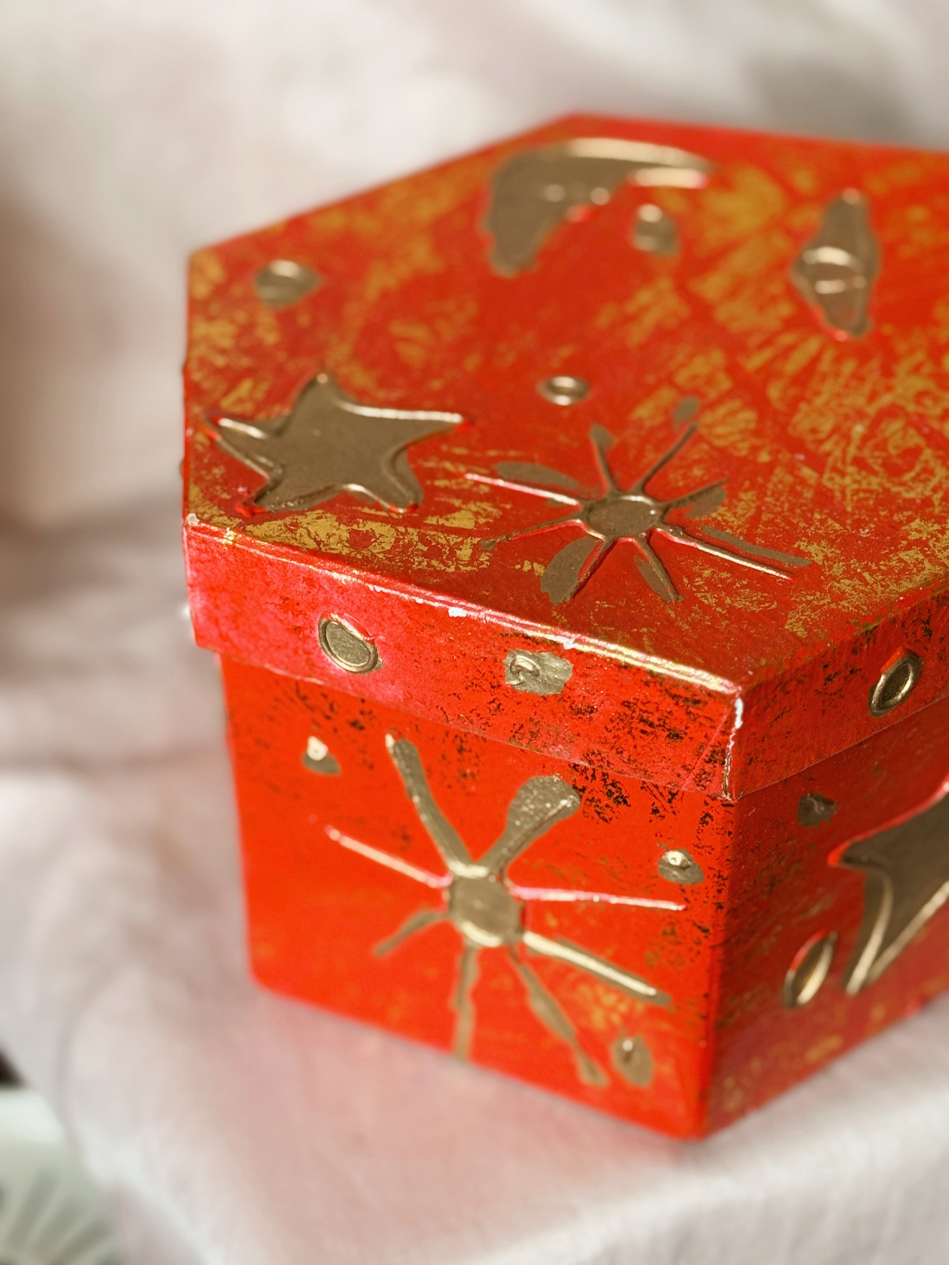 Vintage 90s Moon + Star Storage Box