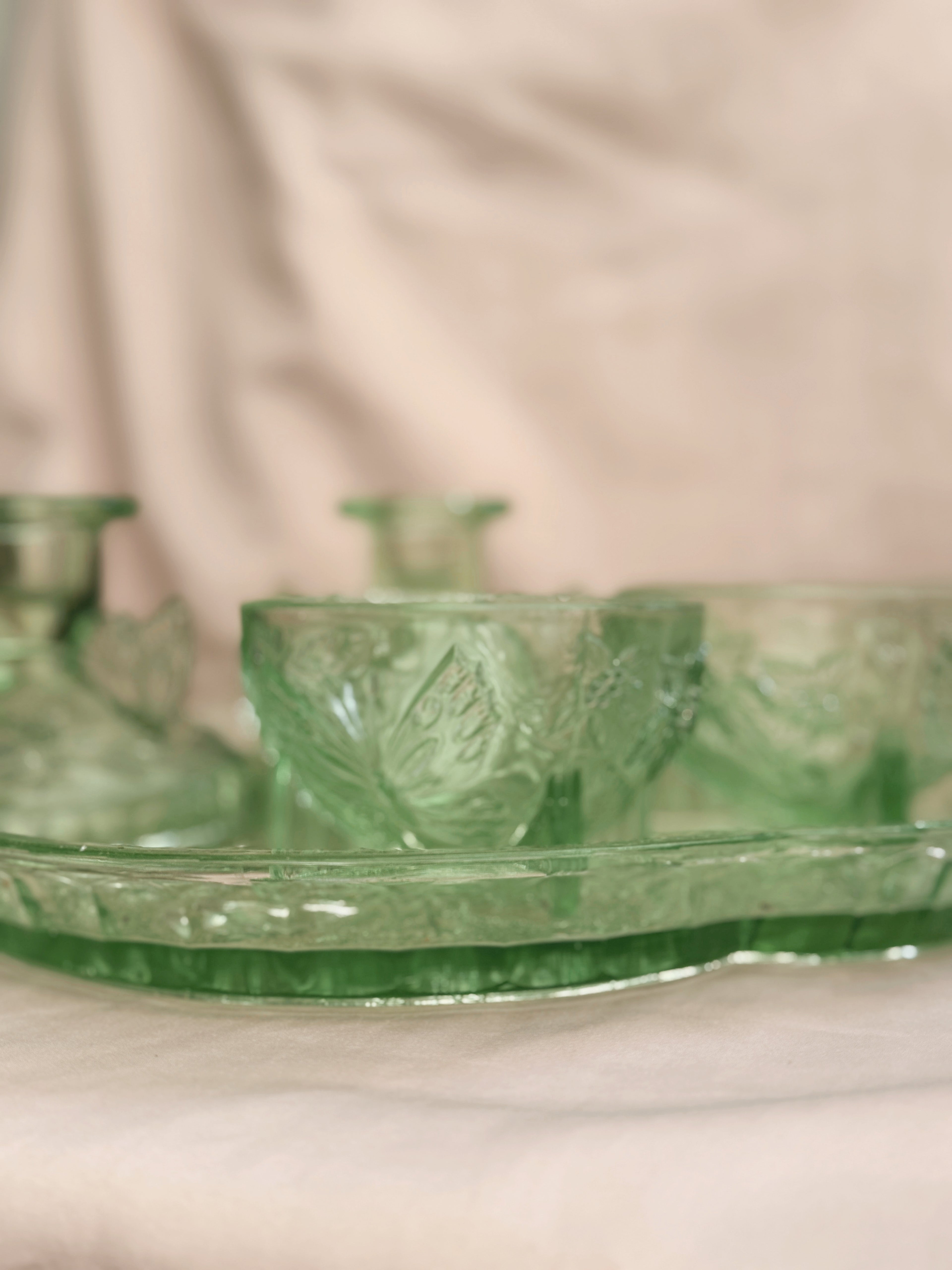 Vintage Green Glass Dressing Table Set (UK ONLY) Highvibehome Vintage Green Glass Dressing Table Set (UK ONLY) Highvibehome