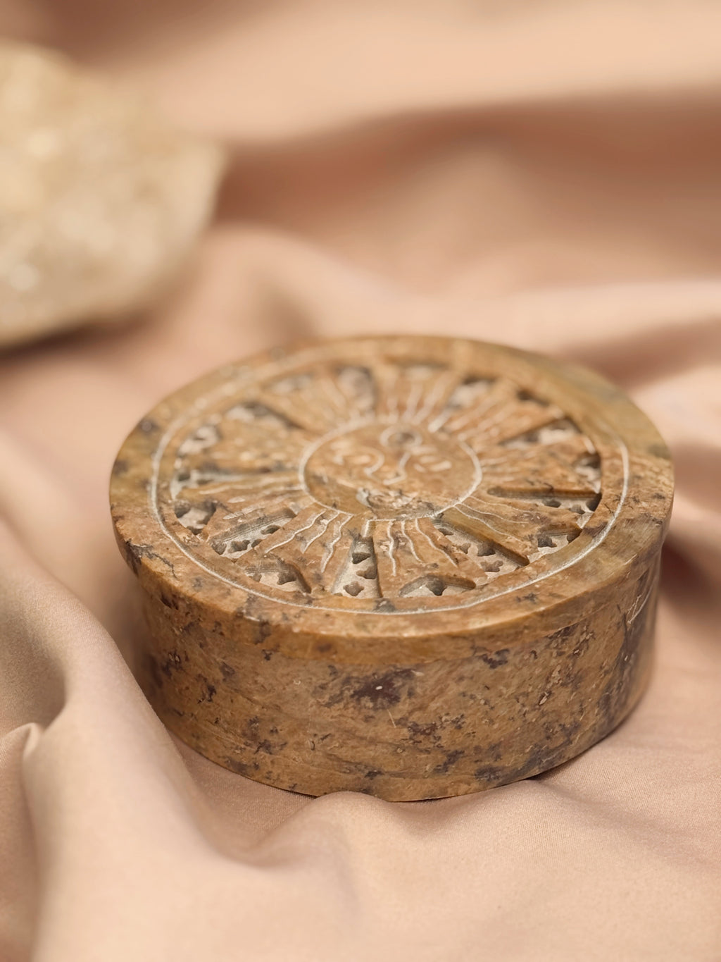 Vintage Sun Trinket Pot