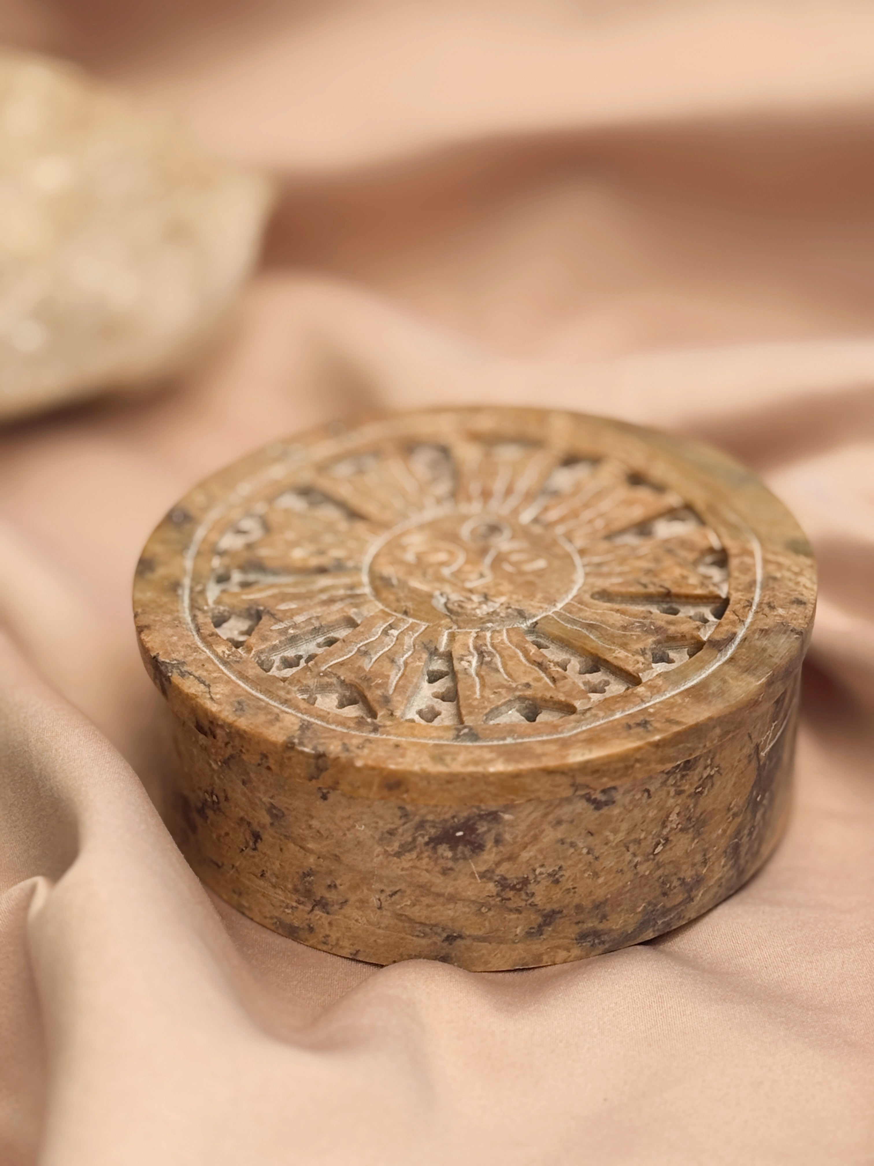 Vintage Sun Trinket Pot