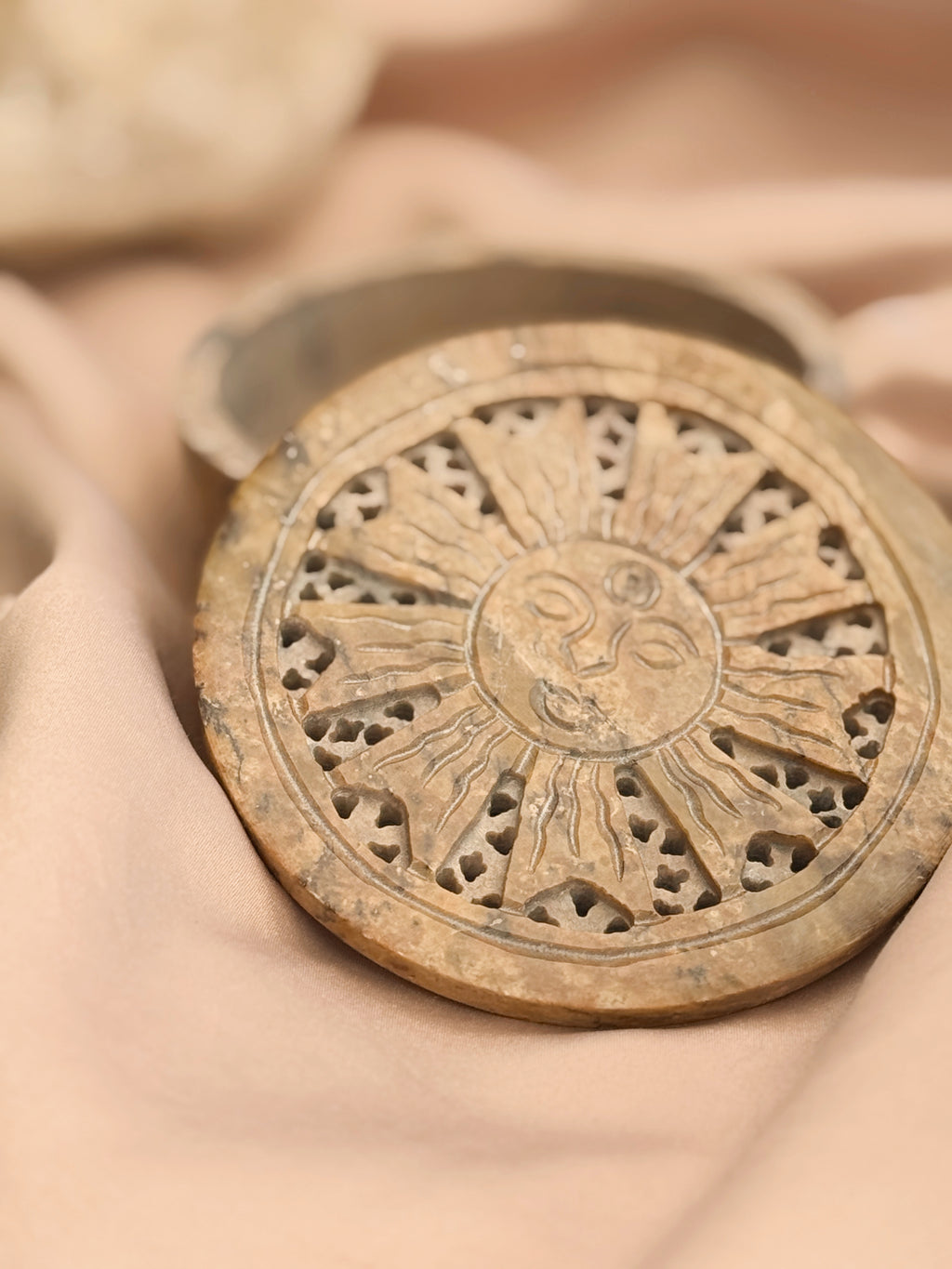 Vintage Sun Trinket Pot