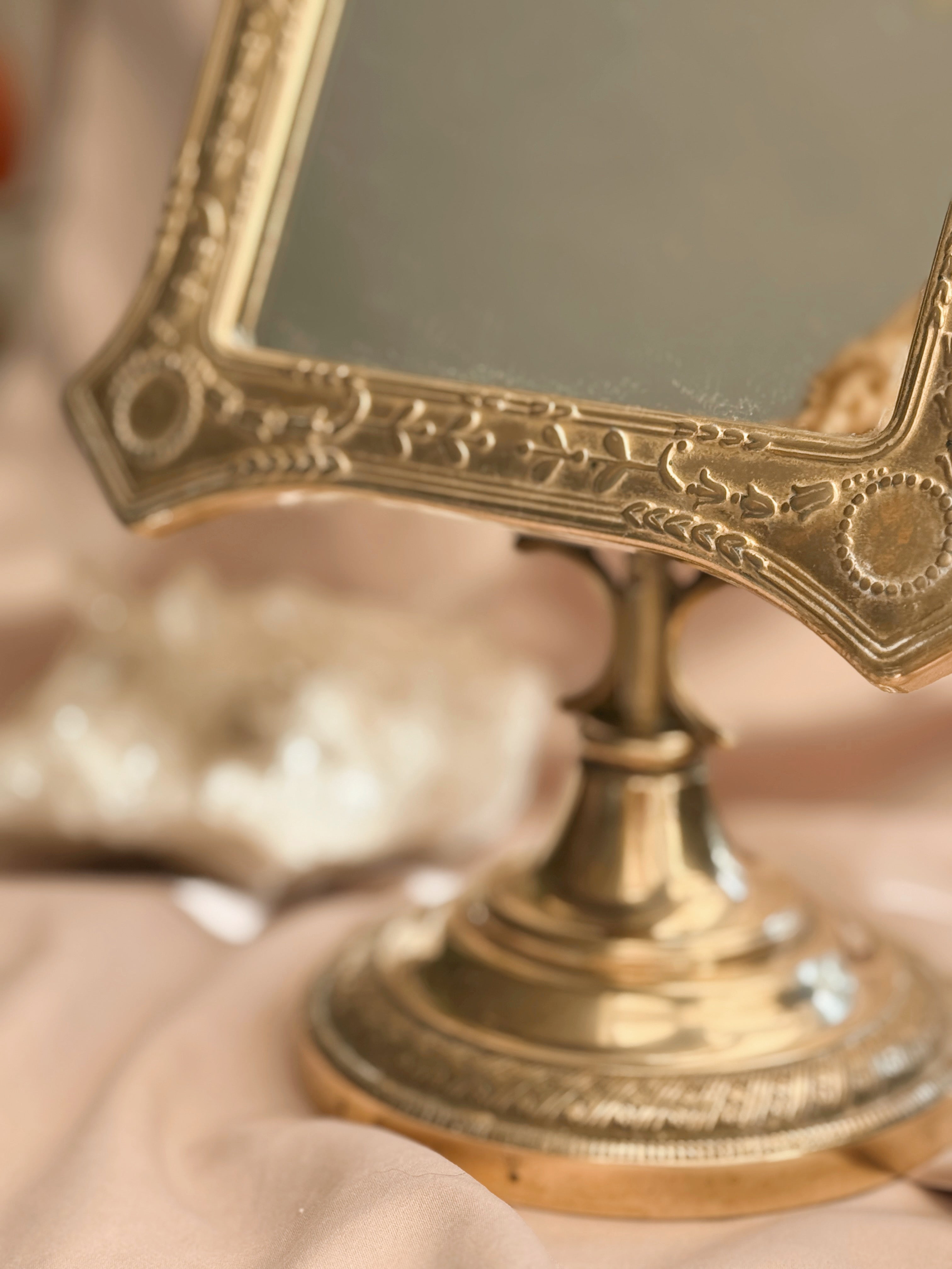 Vintage Brass Dressing Table Mirror (UK ONLY)