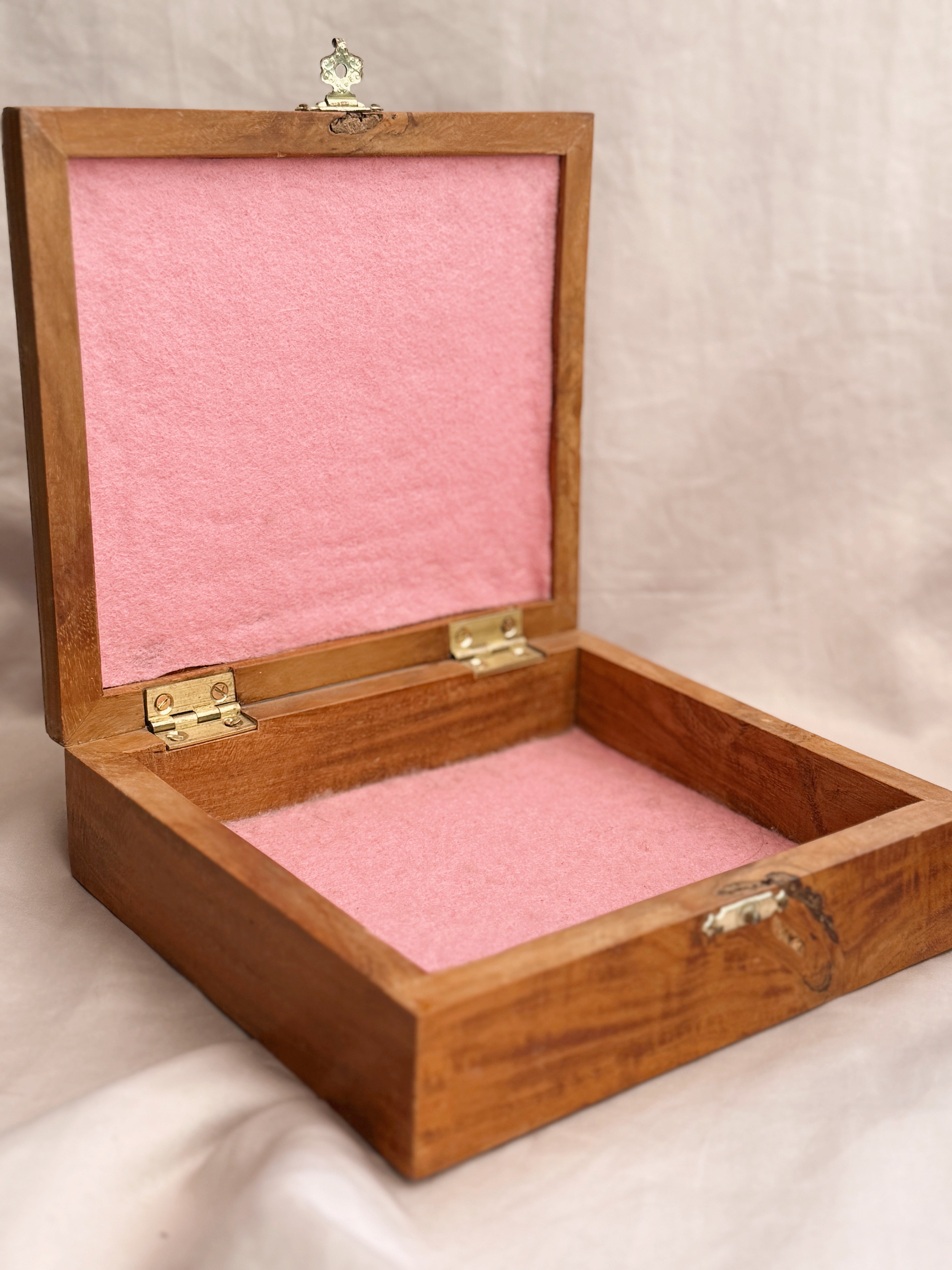 Vintage Wooden Trinket Box