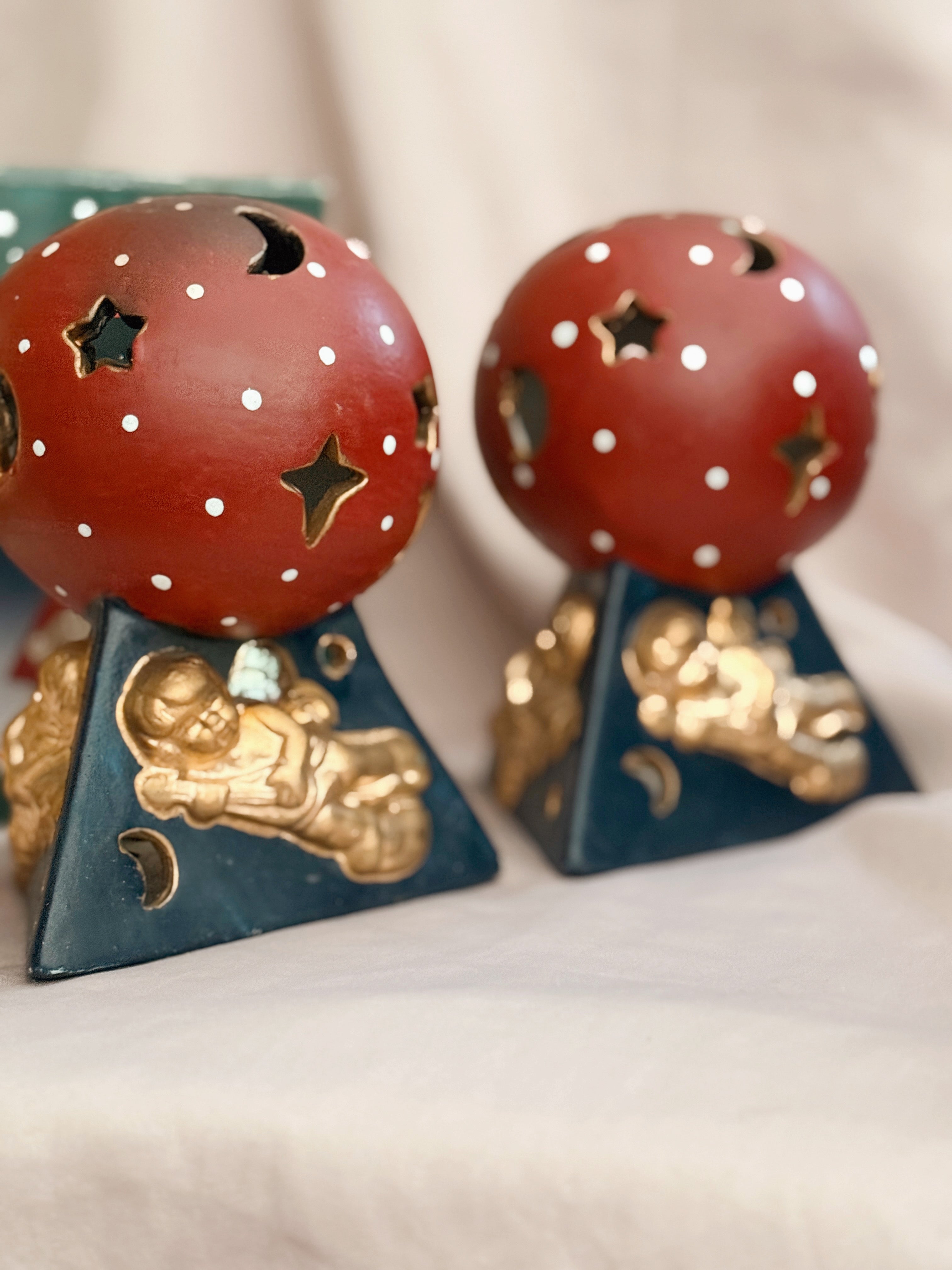 Vintage 90s Christmas Tealight Candle Holder