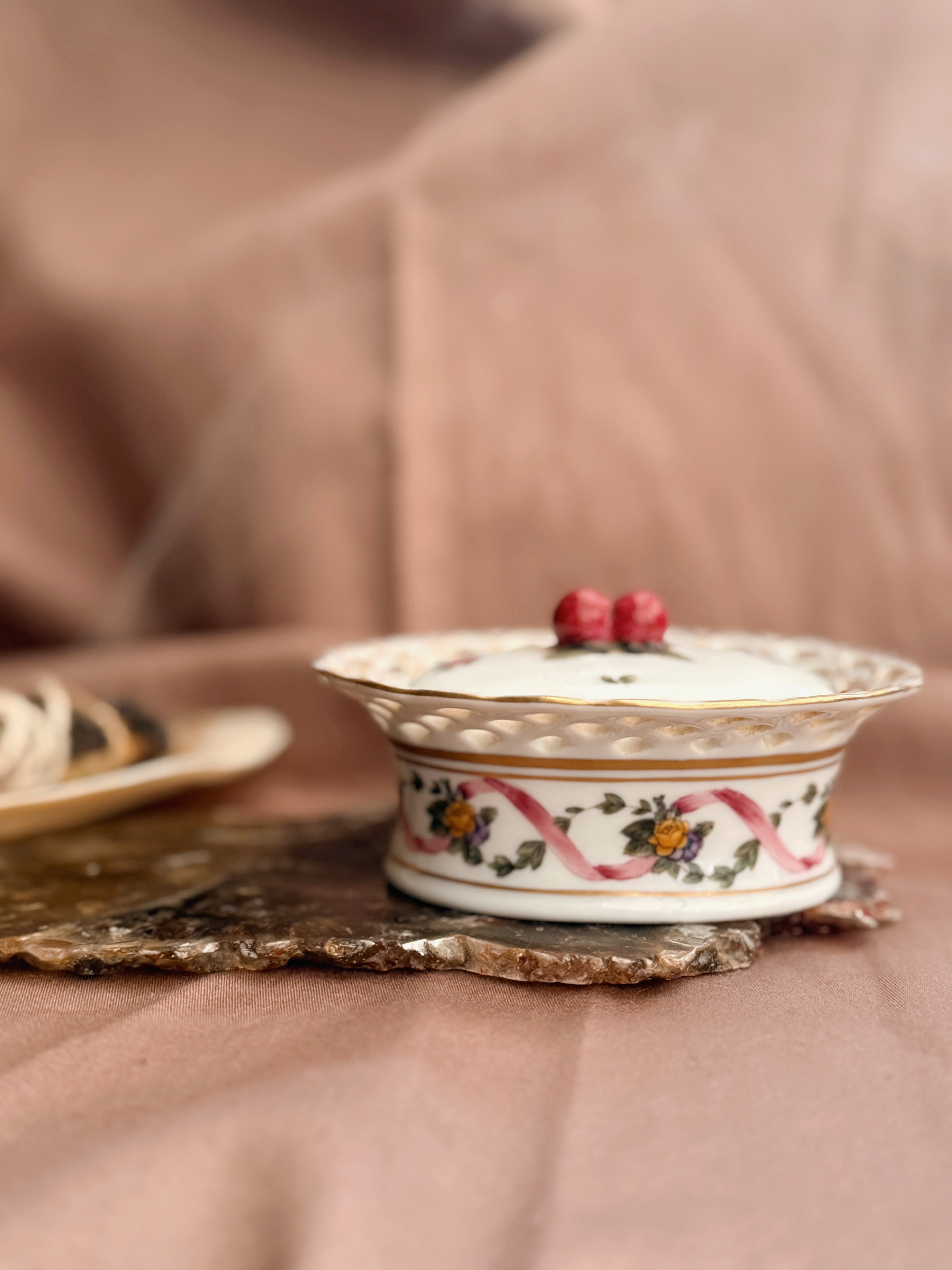 Antique Meisser Trinket Pot