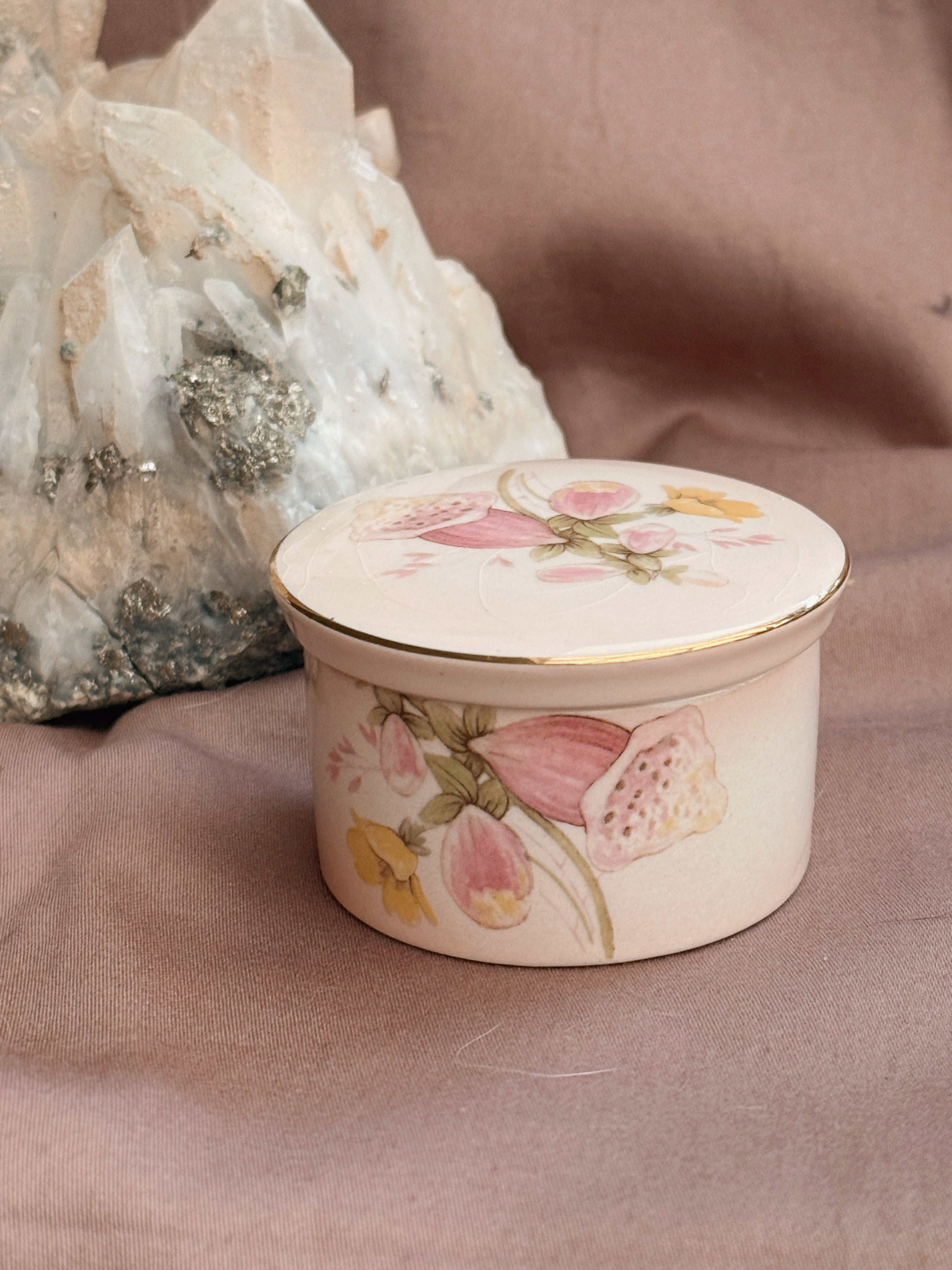 Vintage Ceramic Trinket Pot