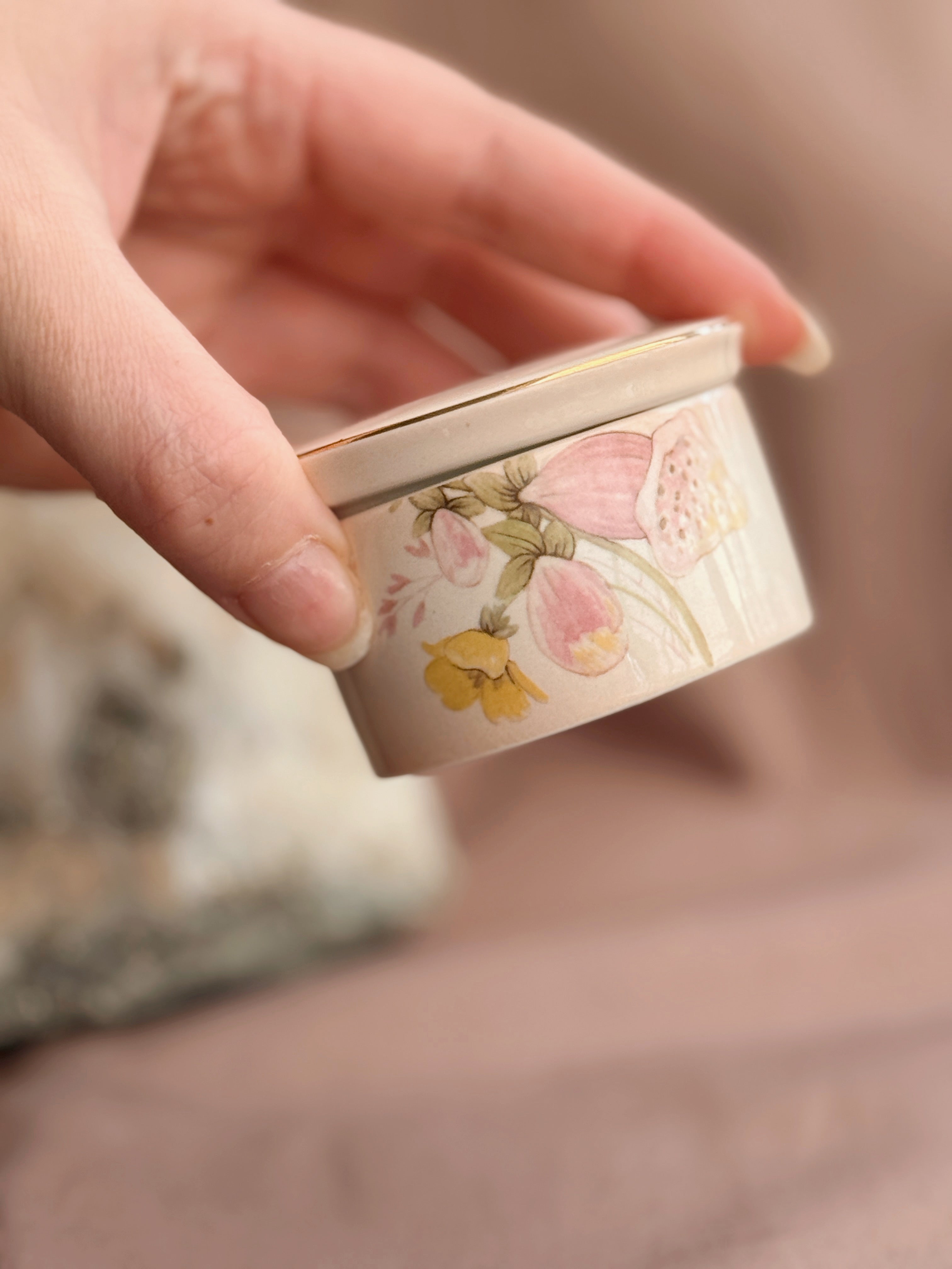 Vintage Ceramic Trinket Pot
