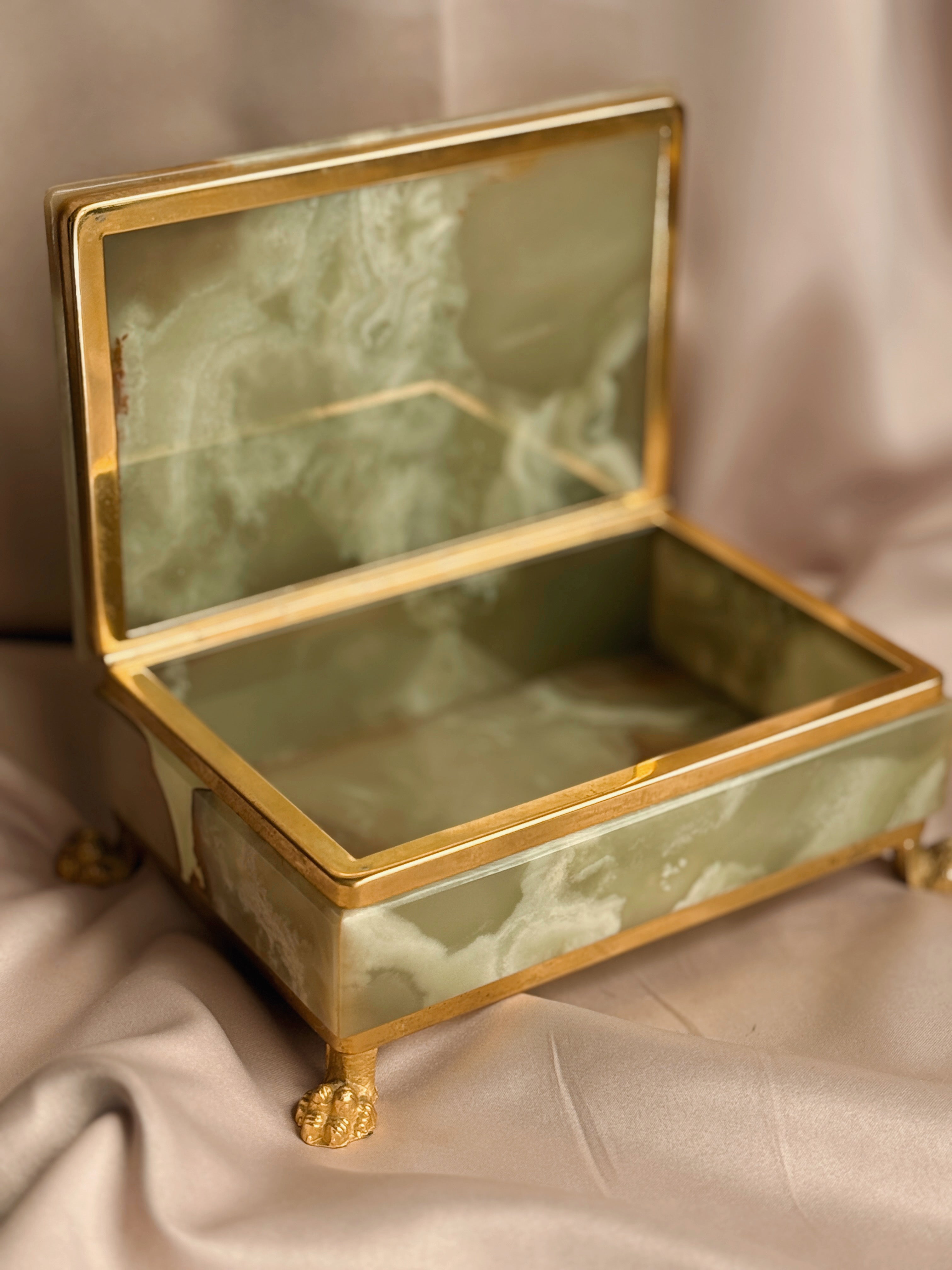 Vintage Onyx Jewellery Box (UK ONLY)