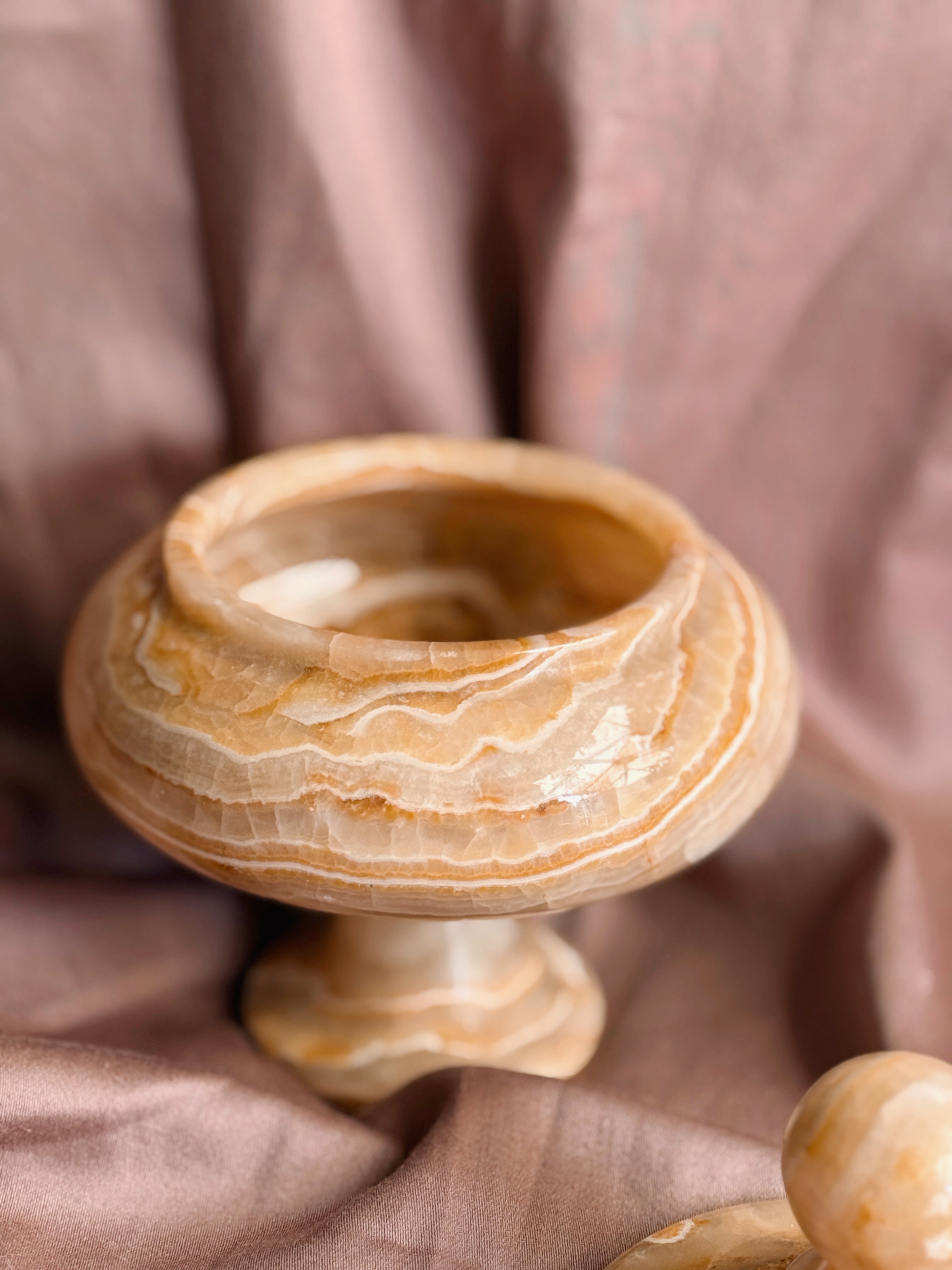 Vintage Onyx Bowl (UK ONLY)