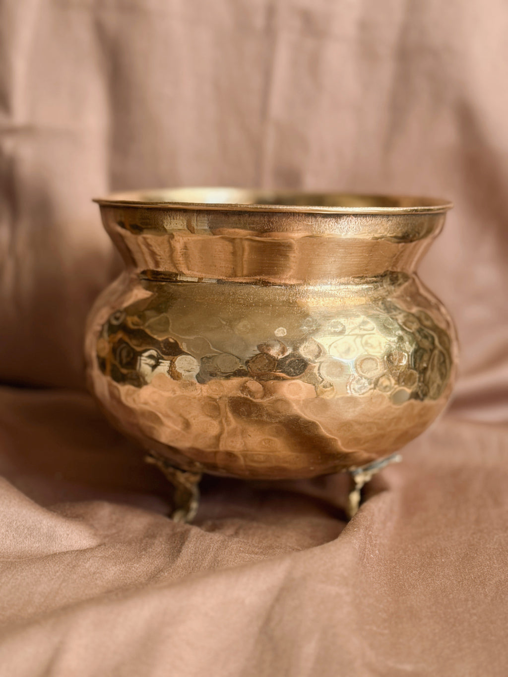 Vintage Hammered Brass Cauldron Pot
