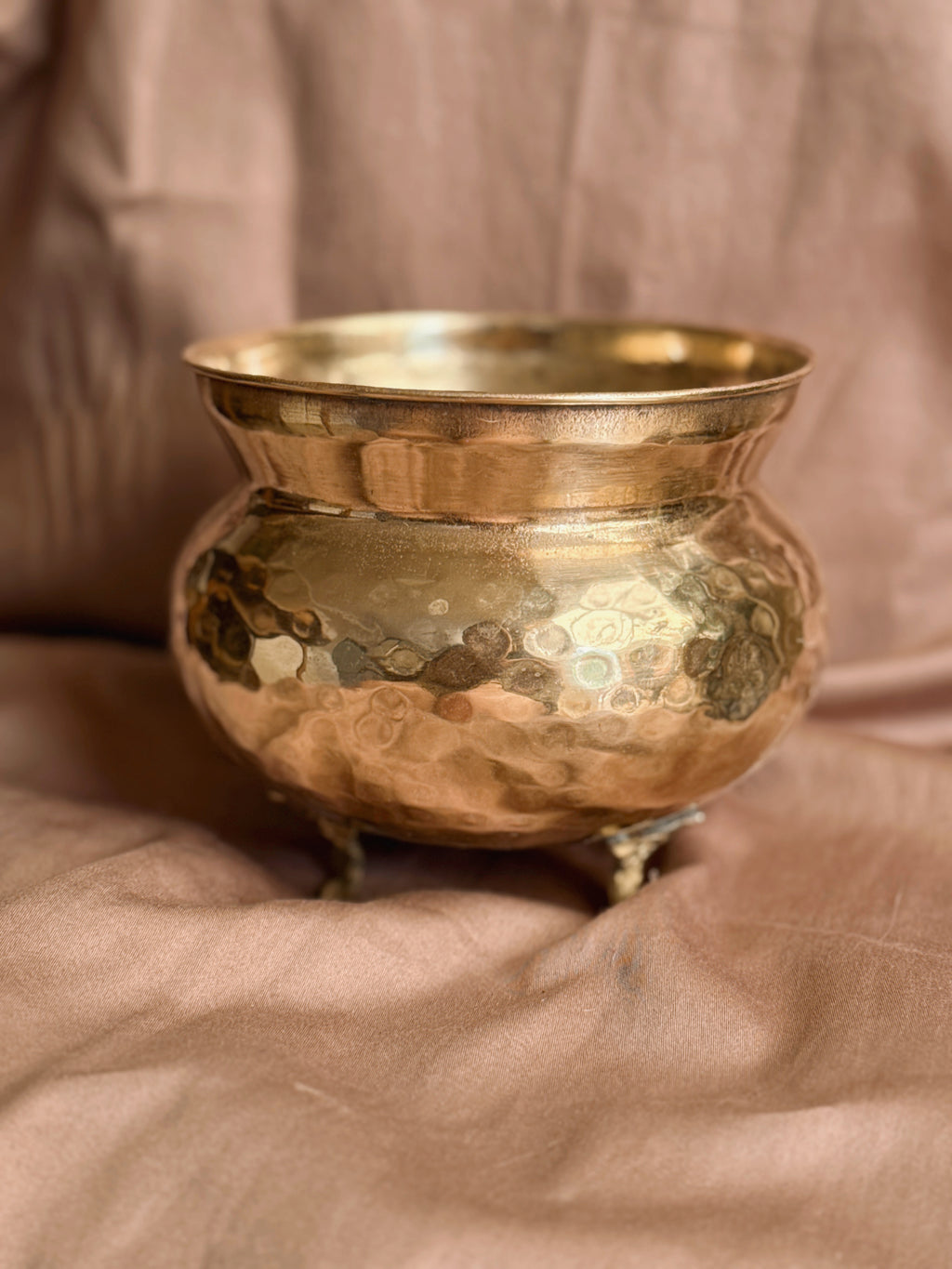 Vintage Hammered Brass Cauldron Pot