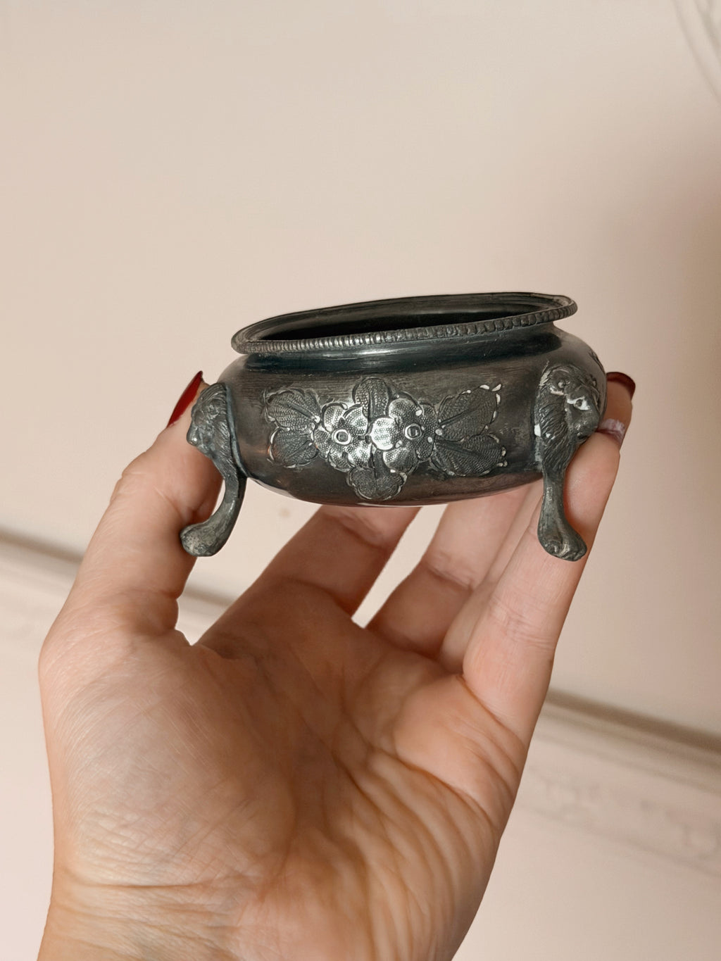 Antique Pewter Cauldron No.2