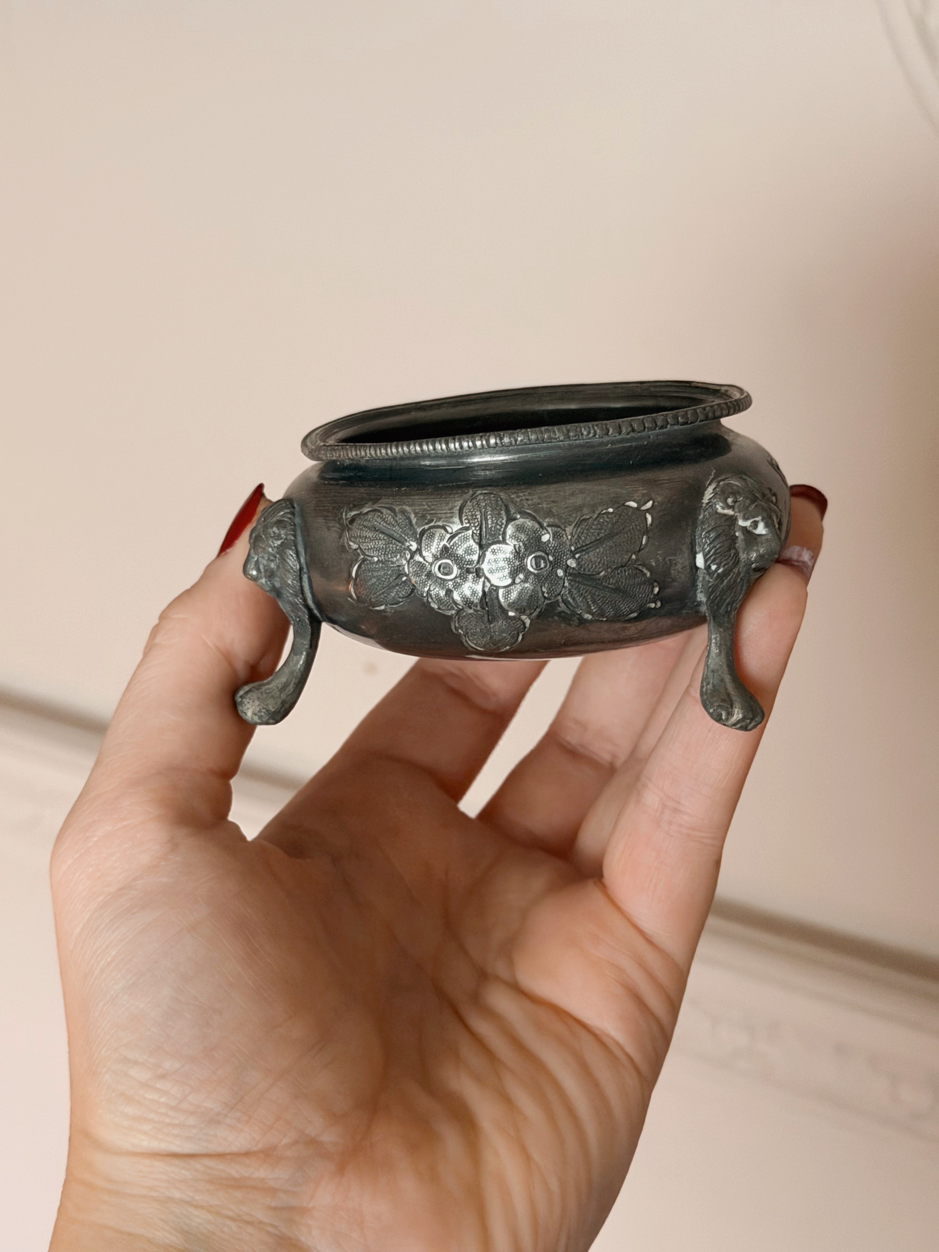 Antique Pewter Cauldron No.2