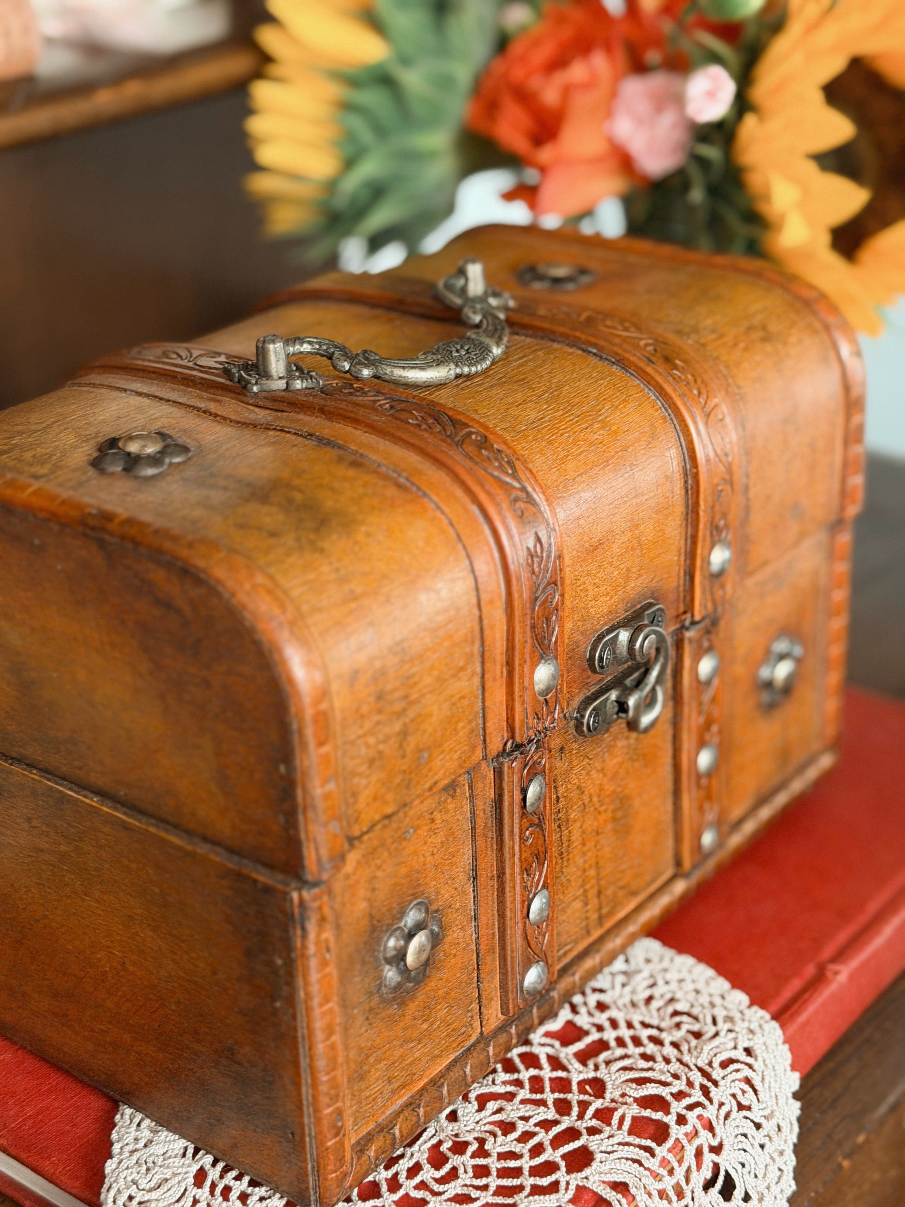 Vintage Wooden Trunk Storage Box (UK ONLY)