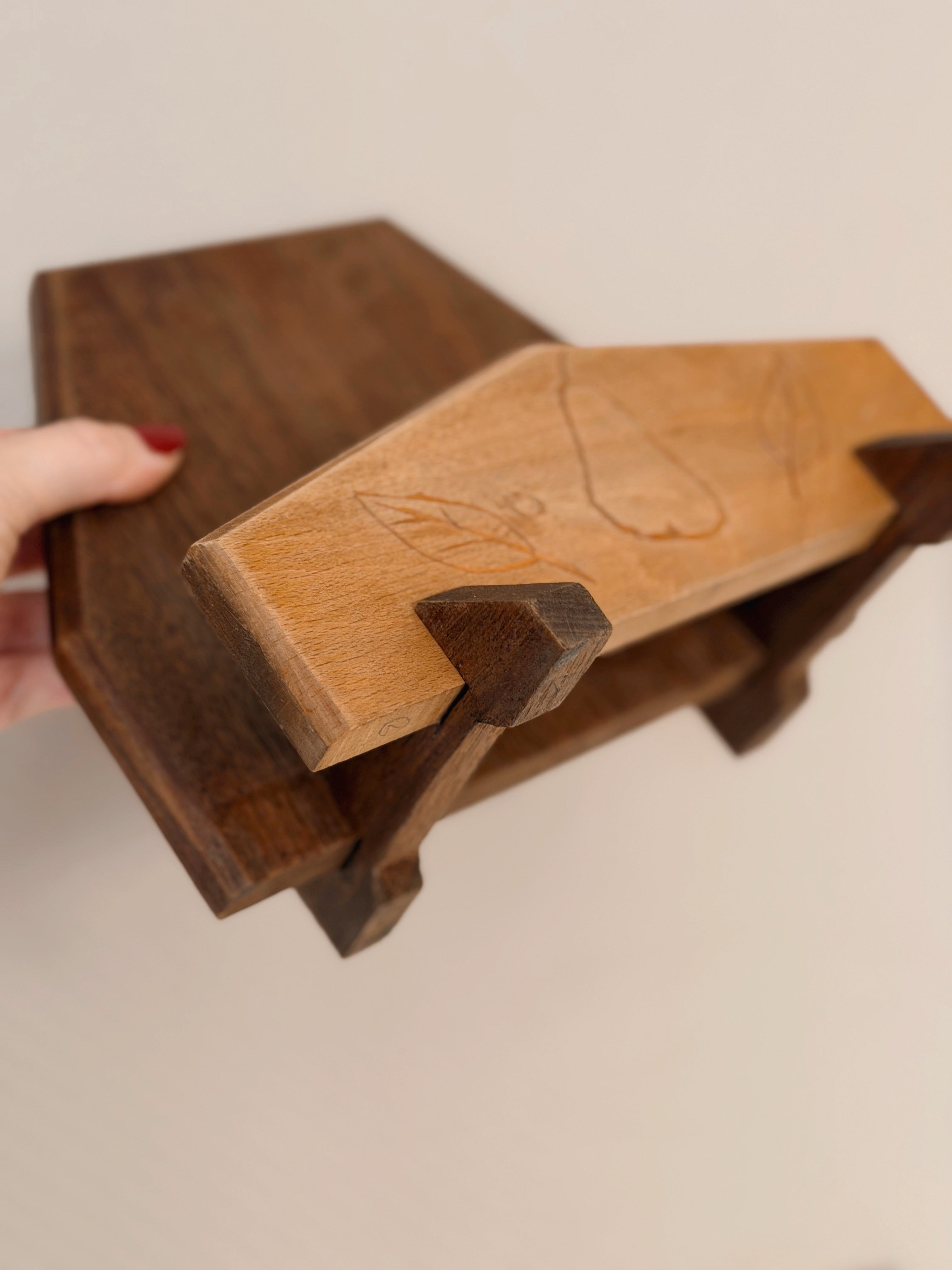 Vintage Wood Book Stand (UK ONLY)