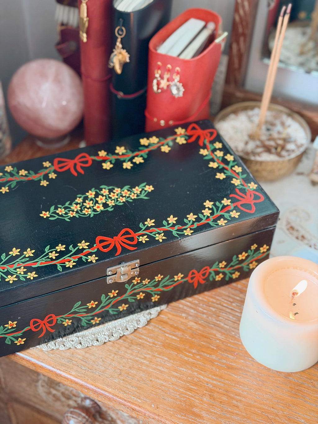 Vintage Wood Handpainted Box (UK ONLY)